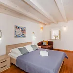 Rafael & Old Town By Duhomes Apartman *