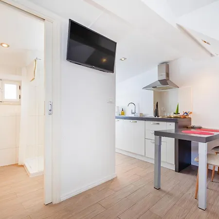 Appartement Rafael & Old Town By Duhomes