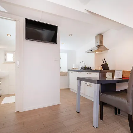 Apartman Rafael & Old Town By Duhomes
