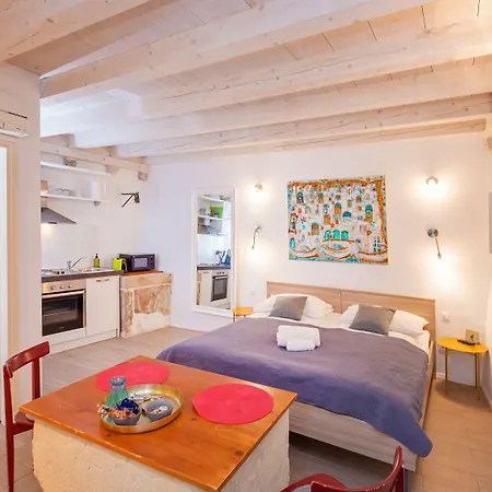 Apartman Rafael & Old Town By Duhomes