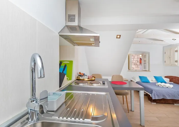 Rafael & Old Town By Duhomes Appartement *